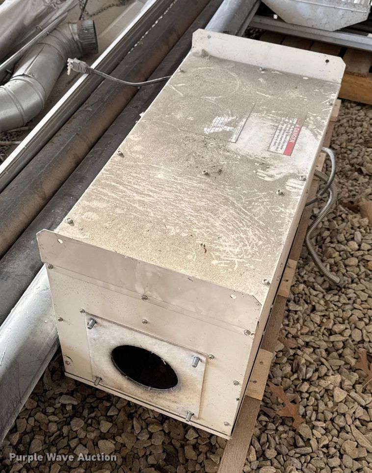 image for item EN0734 Building materials and tools