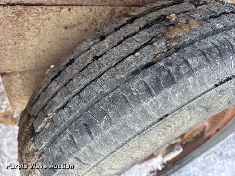 image for item EN0737 1992 Belshe equipment trailer