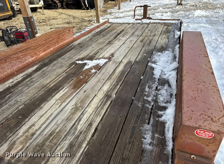 image for item EN0745 1992 Belshe CT-2 equipment trailer