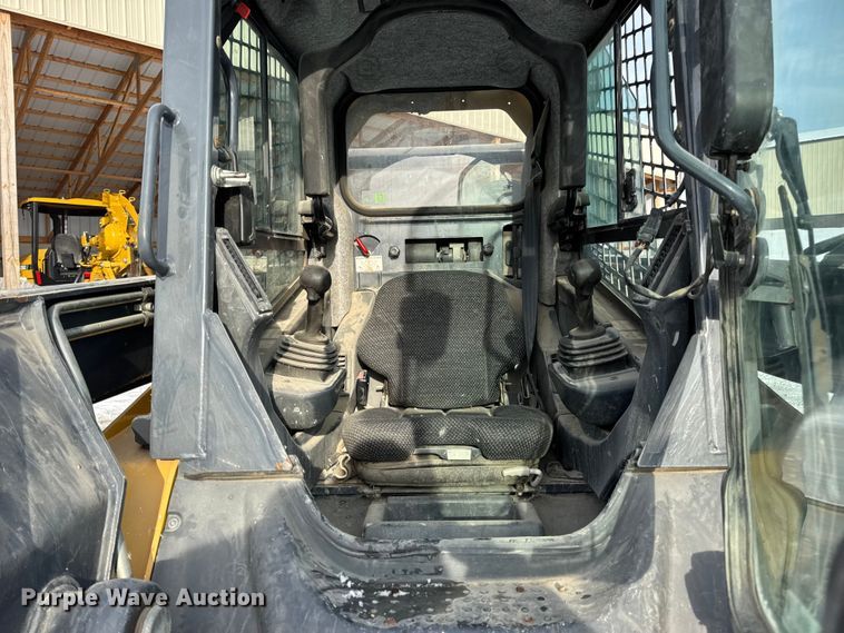 image for item EN0746 2012 John Deere 329D skid steer loader