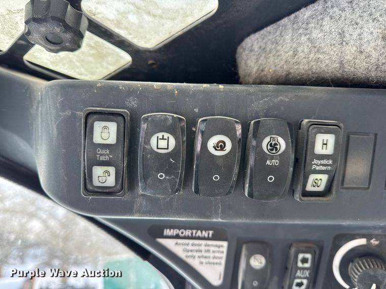 image for item EN0746 2012 John Deere 329D skid steer loader