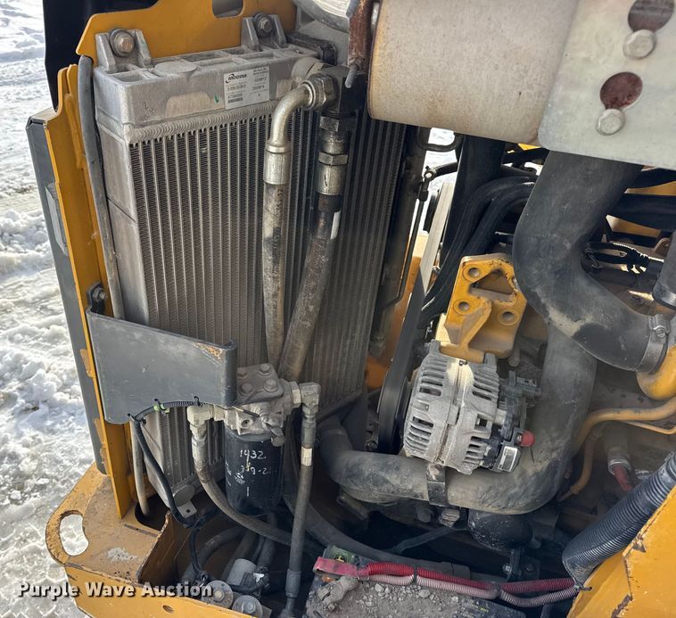 image for item EN0746 2012 John Deere 329D skid steer loader