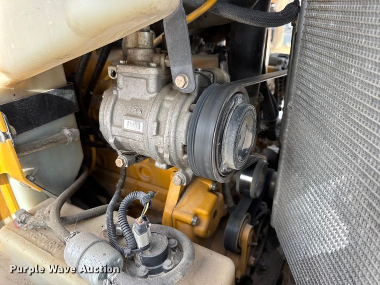 image for item EN0746 2012 John Deere 329D skid steer loader