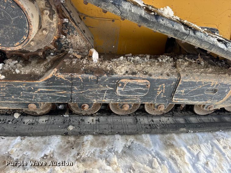 image for item EN0746 2012 John Deere 329D skid steer loader