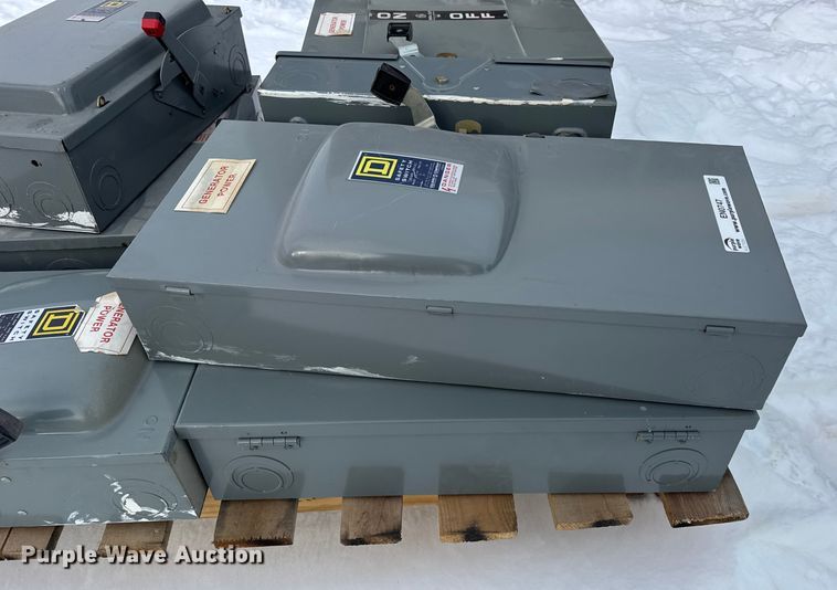 image for item EN0747 (8) transfer switch boxes