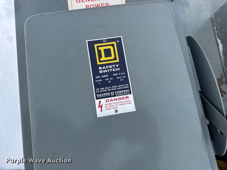 image for item EN0747 (8) transfer switch boxes