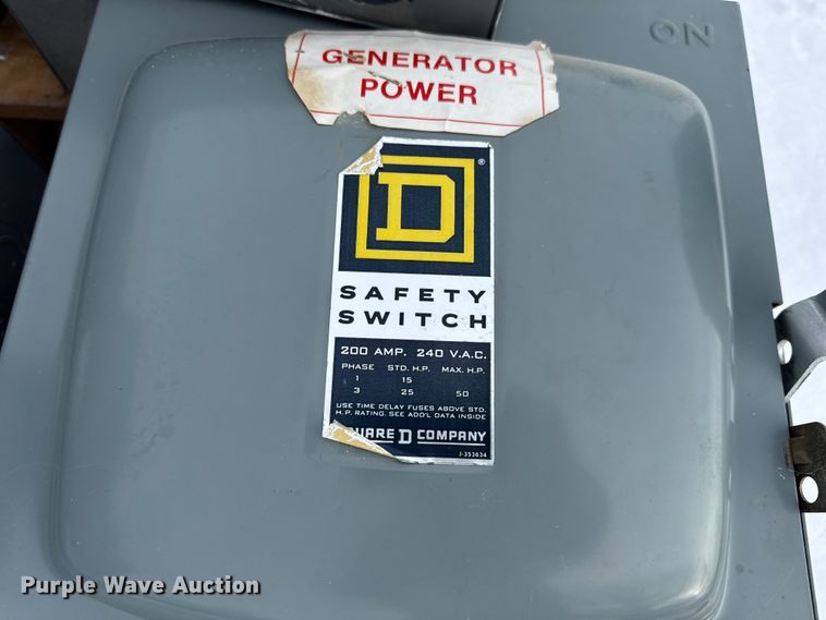 image for item EN0747 (8) transfer switch boxes