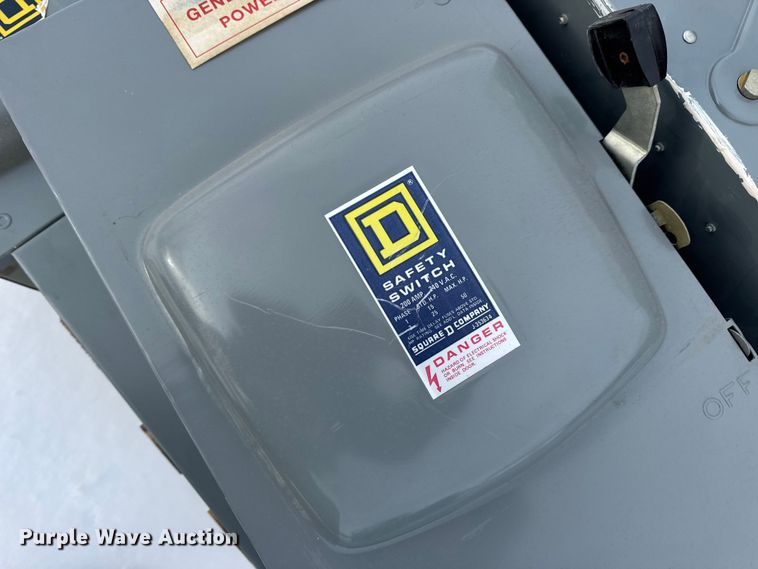 image for item EN0747 (8) transfer switch boxes