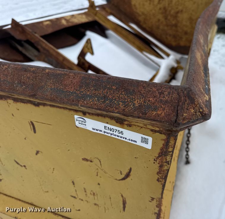 image for item EN0756 Wheel loaded bucket