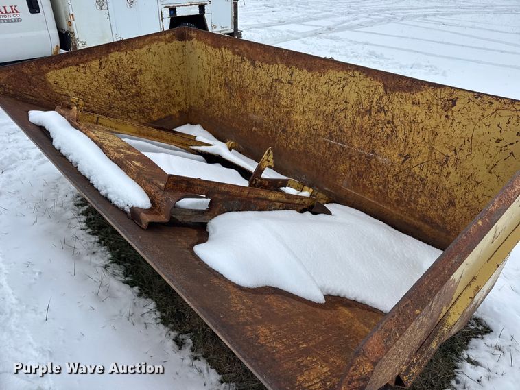 image for item EN0756 Wheel loaded bucket