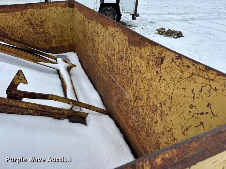 image for item EN0756 Wheel loaded bucket