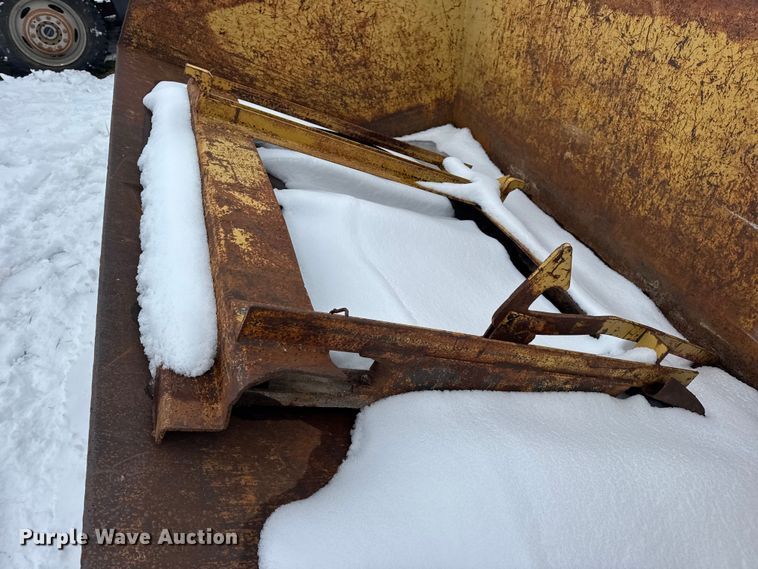 image for item EN0756 Wheel loaded bucket