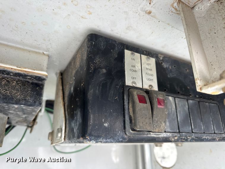 image for item EN0757 2012 Ford F550 utility / service truck