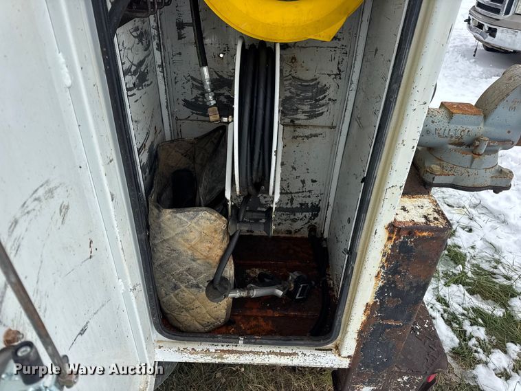 image for item EN0757 2012 Ford F550 utility / service truck