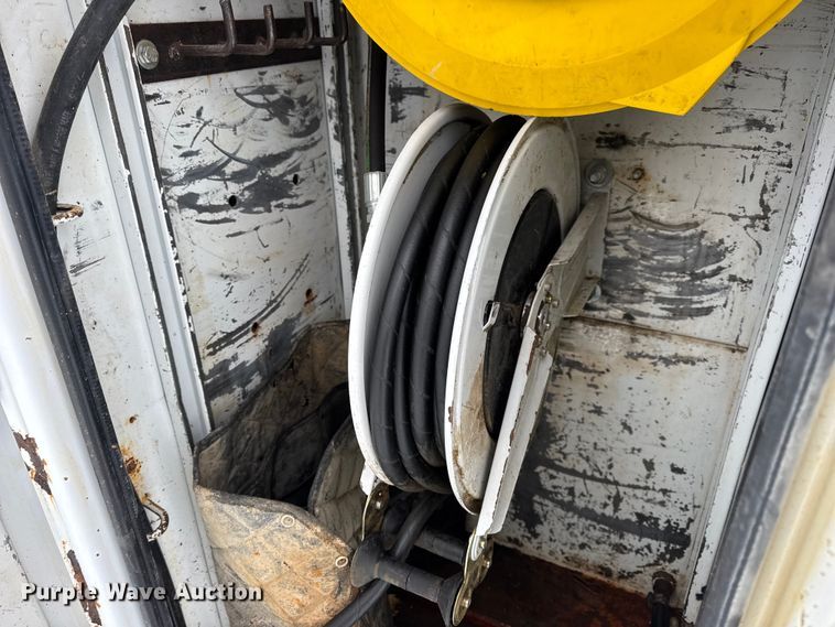 image for item EN0757 2012 Ford F550 utility / service truck