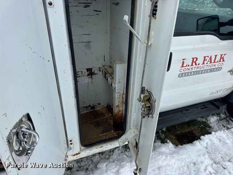 image for item EN0757 2012 Ford F550 utility / service truck