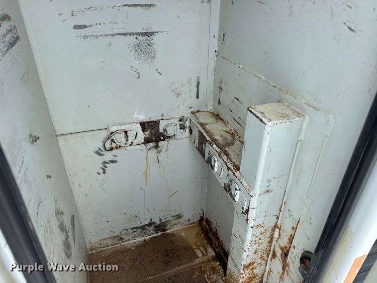 image for item EN0757 2012 Ford F550 utility / service truck