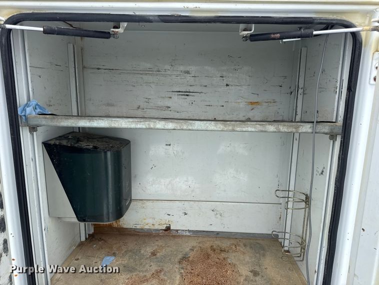 image for item EN0757 2012 Ford F550 utility / service truck