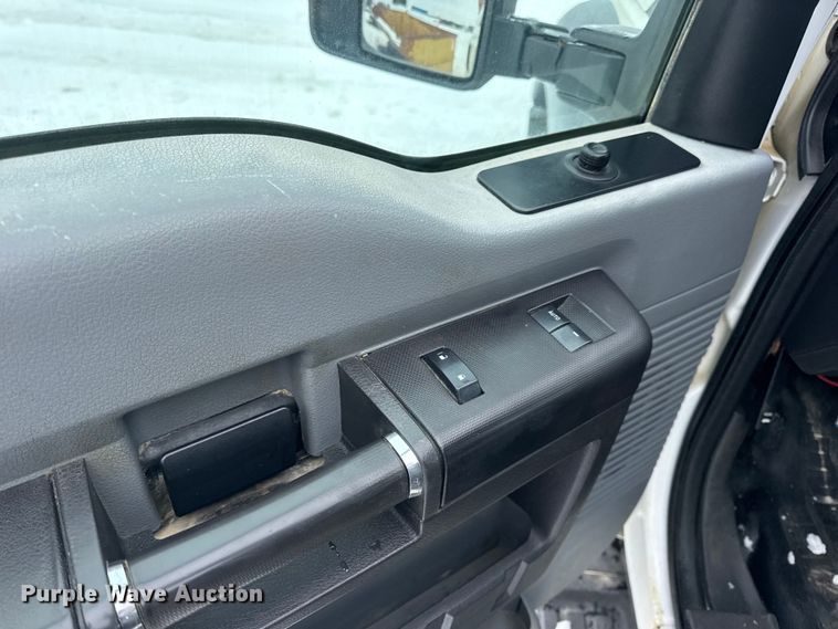 image for item EN0757 2012 Ford F550 utility / service truck