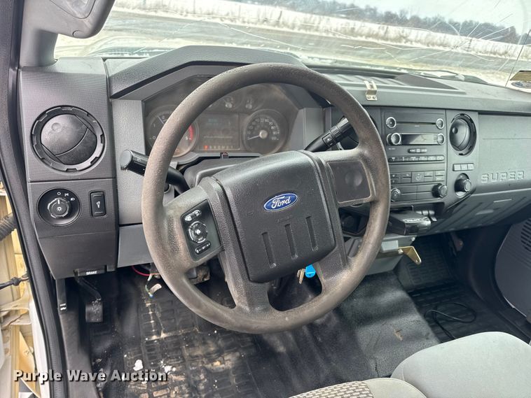 image for item EN0757 2012 Ford F550 utility / service truck