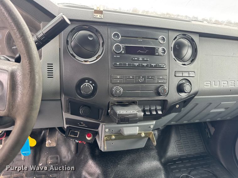 image for item EN0757 2012 Ford F550 utility / service truck