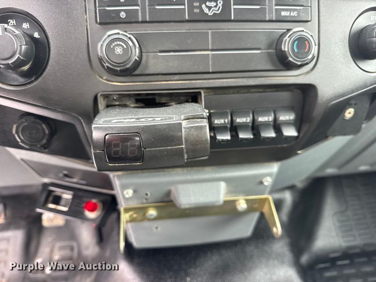 image for item EN0757 2012 Ford F550 utility / service truck