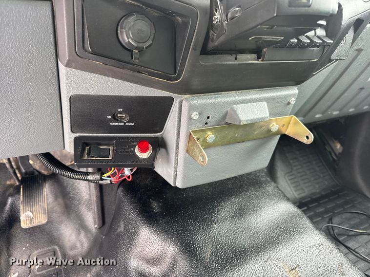 image for item EN0757 2012 Ford F550 utility / service truck