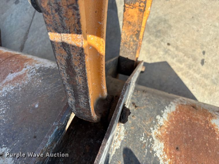 image for item EN5594 2013 Case 580 Super N backhoe