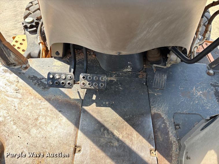 image for item EN5594 2013 Case 580 Super N backhoe