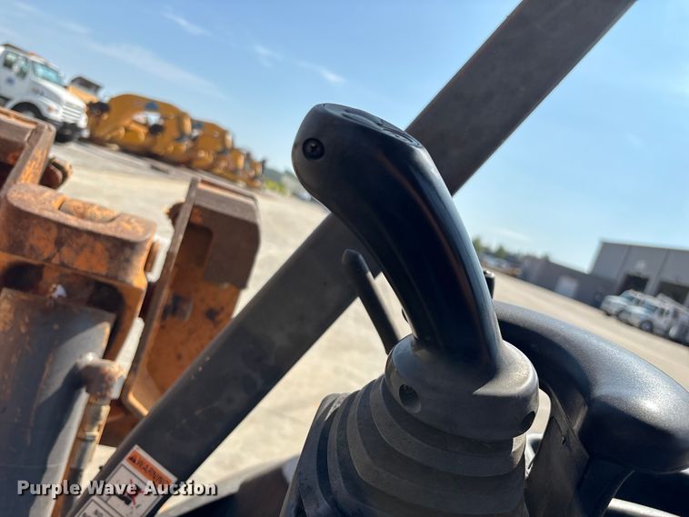 image for item EN5594 2013 Case 580 Super N backhoe