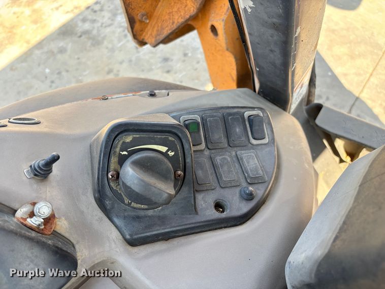 image for item EN5594 2013 Case 580 Super N backhoe