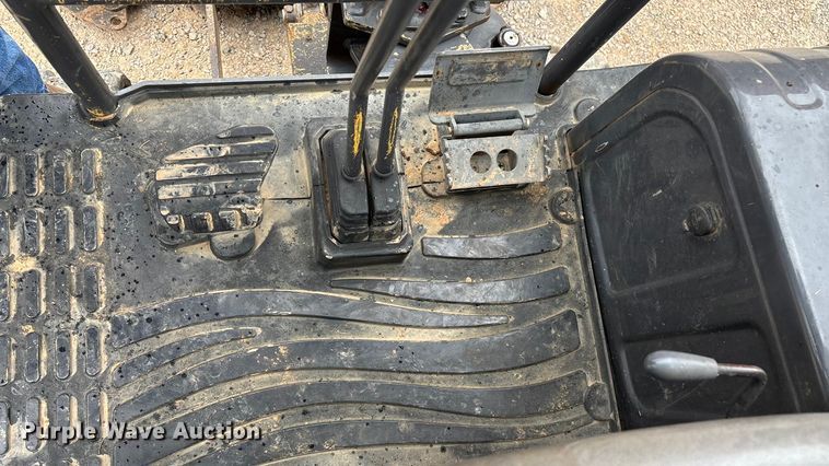 image for item EN5685 2017 Case CX17C mini excavator