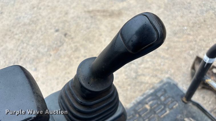 image for item EN5685 2017 Case CX17C mini excavator