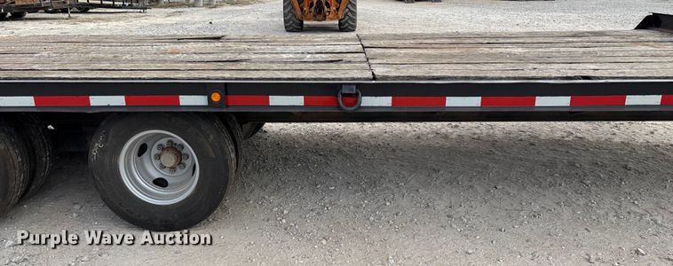 image for item EN5688 2004 Belshe equipment trailer