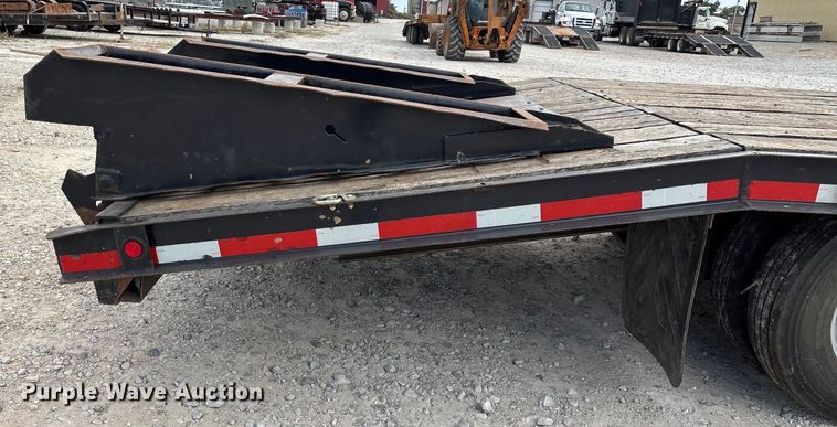 image for item EN5688 2004 Belshe equipment trailer