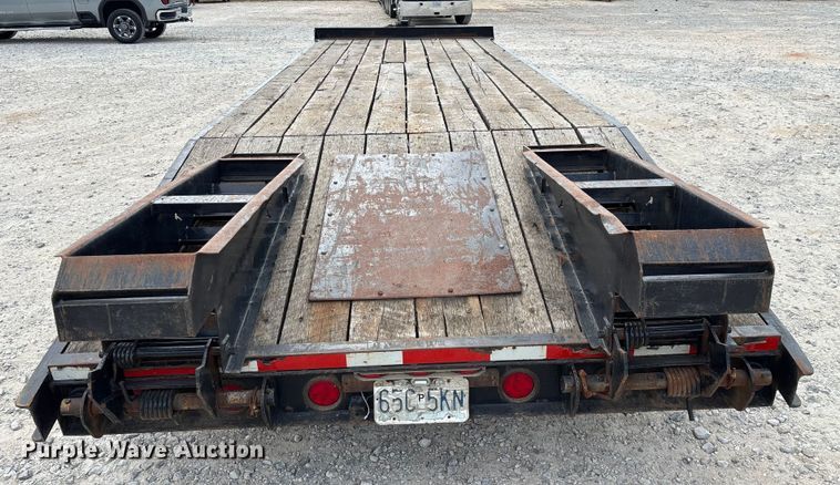 image for item EN5688 2004 Belshe equipment trailer