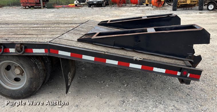 image for item EN5688 2004 Belshe equipment trailer