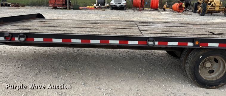 image for item EN5688 2004 Belshe equipment trailer