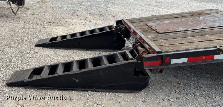 image for item EN5688 2004 Belshe equipment trailer