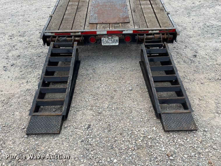 image for item EN5688 2004 Belshe equipment trailer