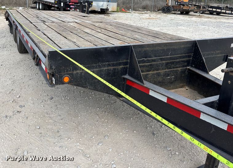 image for item EN5688 2004 Belshe equipment trailer