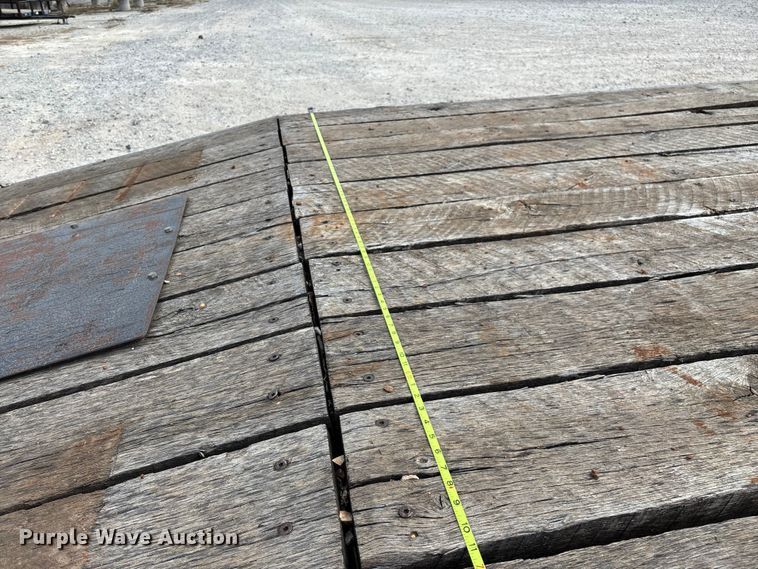 image for item EN5688 2004 Belshe equipment trailer