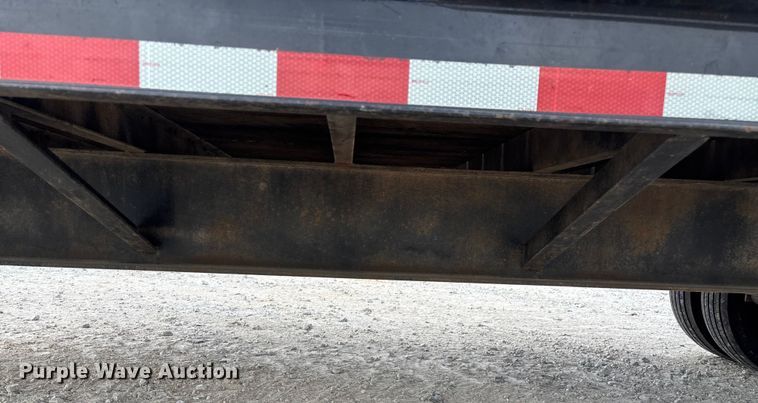 image for item EN5688 2004 Belshe equipment trailer