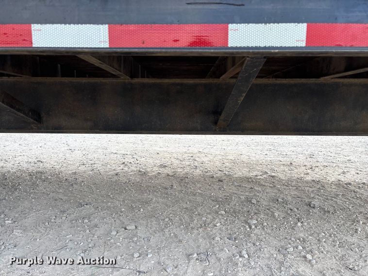 image for item EN5688 2004 Belshe equipment trailer