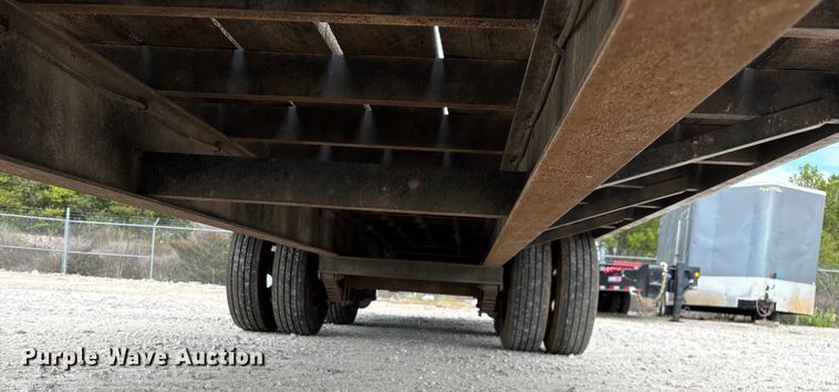 image for item EN5688 2004 Belshe equipment trailer