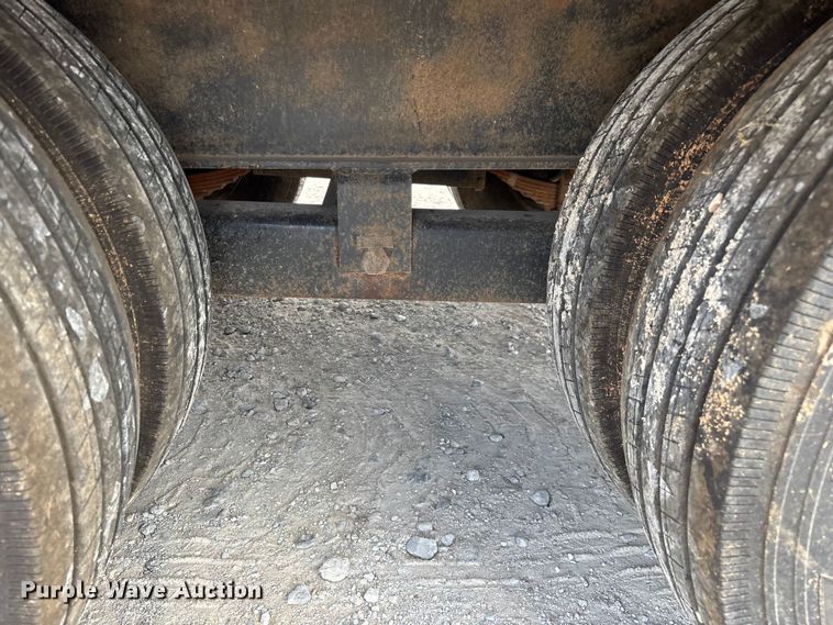 image for item EN5688 2004 Belshe equipment trailer