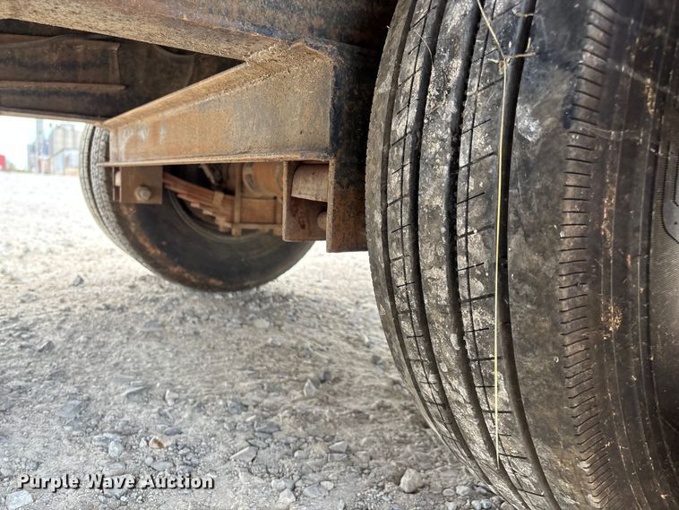 image for item EN5688 2004 Belshe equipment trailer