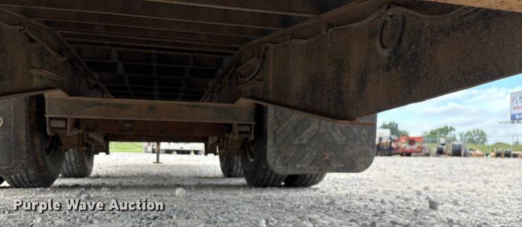 image for item EN5688 2004 Belshe equipment trailer