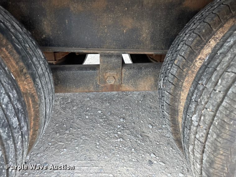 image for item EN5688 2004 Belshe equipment trailer