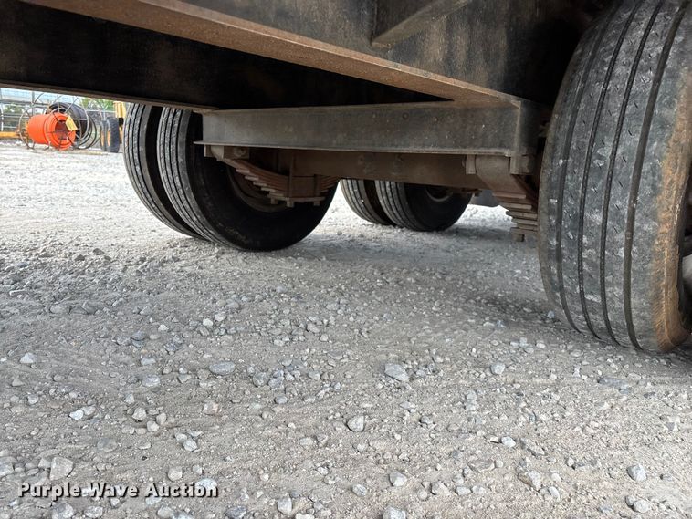 image for item EN5688 2004 Belshe equipment trailer